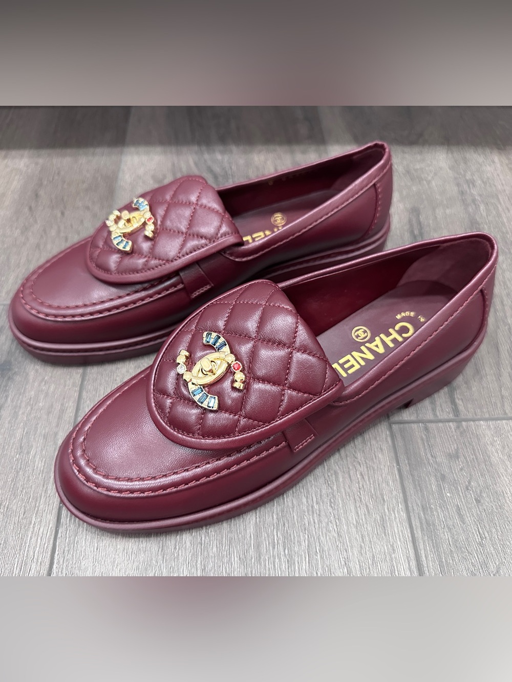 NEW 2026 CHANEL BURGUNDY LEATHER LOAFERS OXFORD SHOES GOLD STRASS CC TURNLOCK 37 - Picture 5 of 16